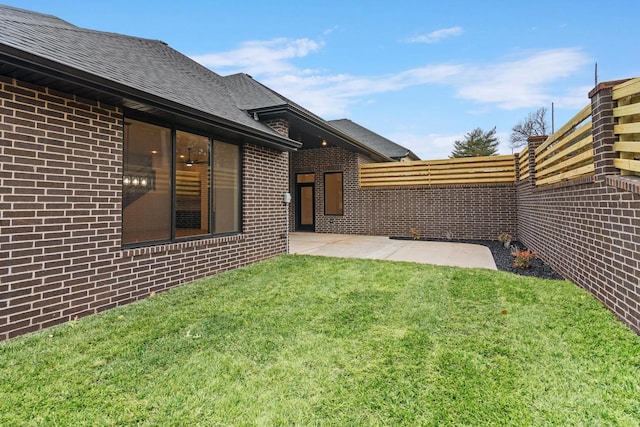 3941 E Woodhue St, Springfield, MO 65802 - view of yard featuring a patio area