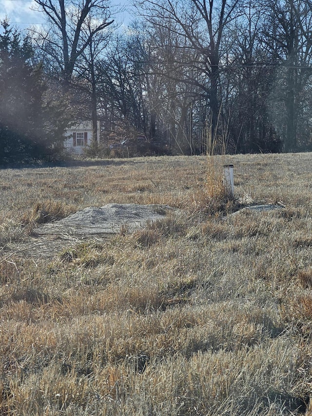 000 Canyon Dr, Wheatland, MO 65779