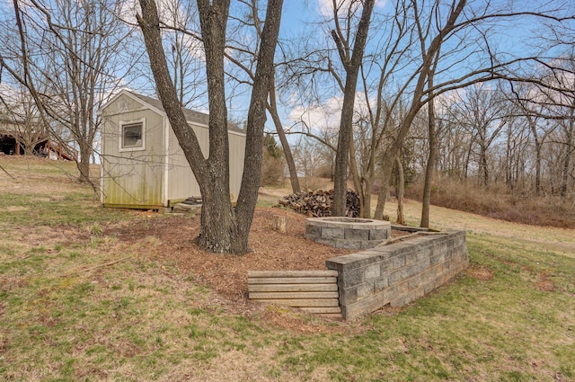 view of yard with a shed and an outdoor structure