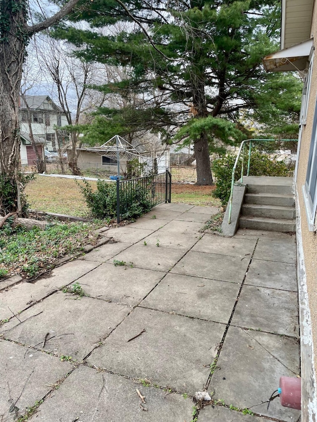 104 N High St, Neosho, MO 64850 - view of patio with fence