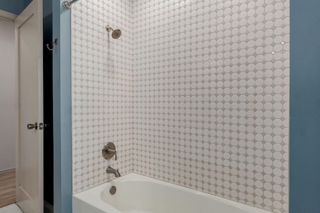 full bath with shower / bathtub combination