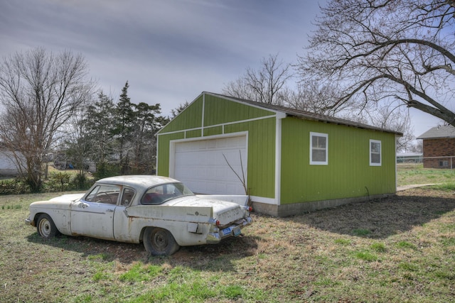 view of detached garage