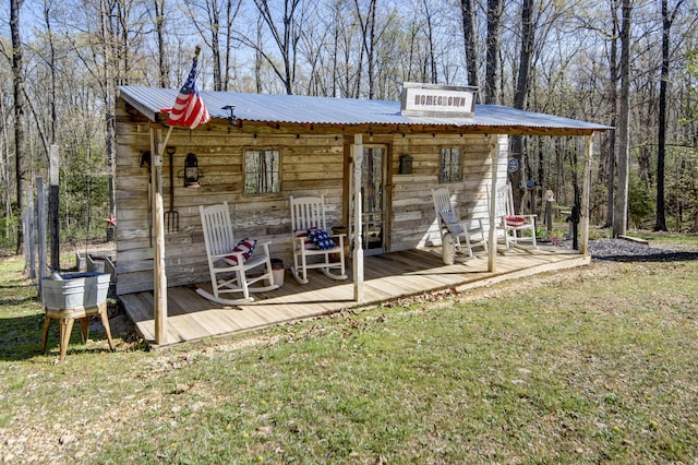 view of outbuilding