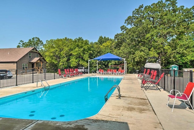 pool with fence