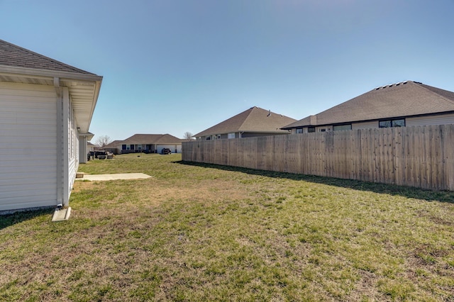 view of yard featuring fence