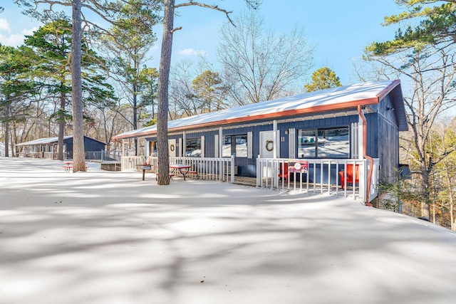 exterior space featuring a porch