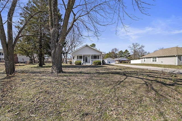 view of front of house with a porch