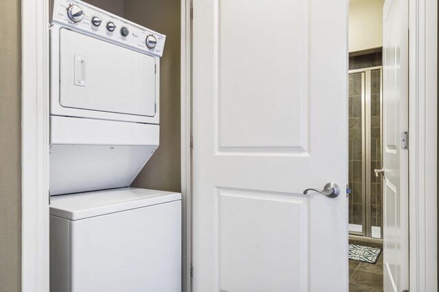 201 Prairie Dunes Dr Unit 1307/1308, Branson, MO 65616 - laundry room with laundry area and stacked washer / drying machine