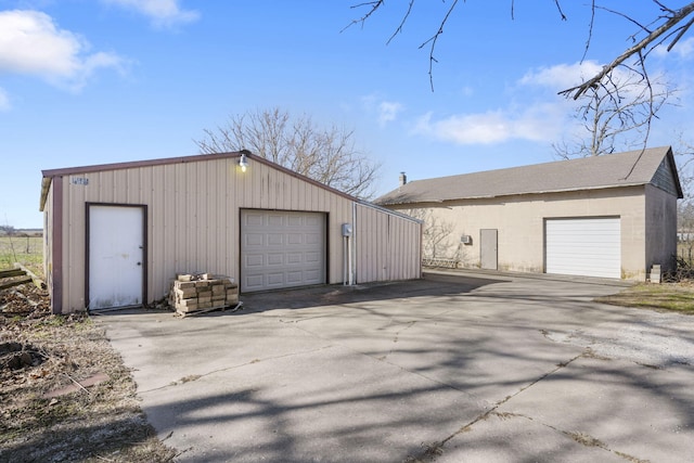 view of detached garage