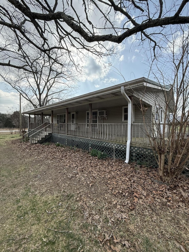 view of front facade with a porch