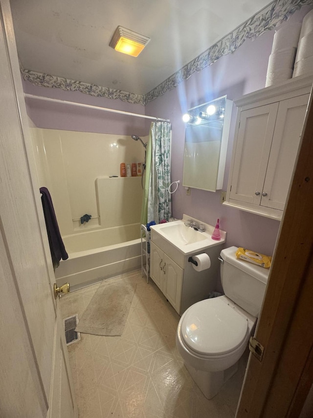 full bathroom featuring visible vents, shower / bath combination with curtain, toilet, and vanity