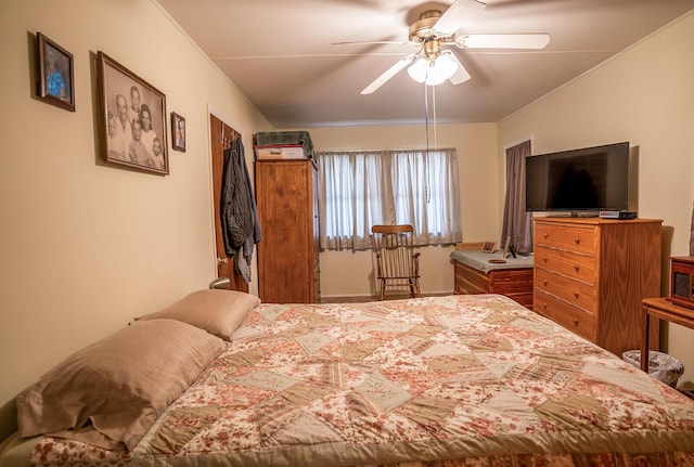 2457 County Road 1770, West Plains, MO 65775 - bedroom featuring ceiling fan