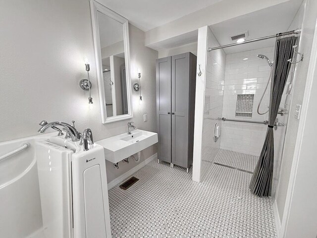 3100 E 354th Rd, El Dorado Springs, MO 64744 - full bath featuring a shower stall and baseboards