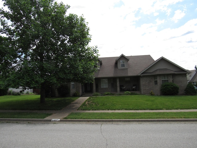 640 S Shuyler St, Republic, MO 65738 - view of front of house featuring a front yard and brick siding