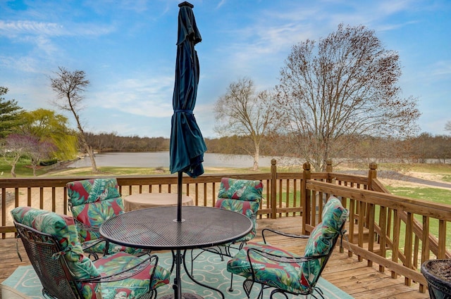 304 Reavley Dr, Lamar, MO 64759 - deck featuring a water view