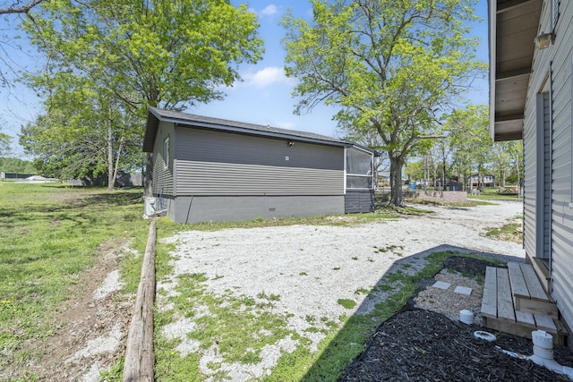 exterior space featuring crawl space