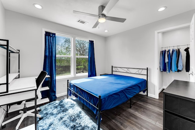504 Brown St, Branson, MO 65616 - bedroom with wood finished floors, baseboards, recessed lighting, ceiling fan, and a desk