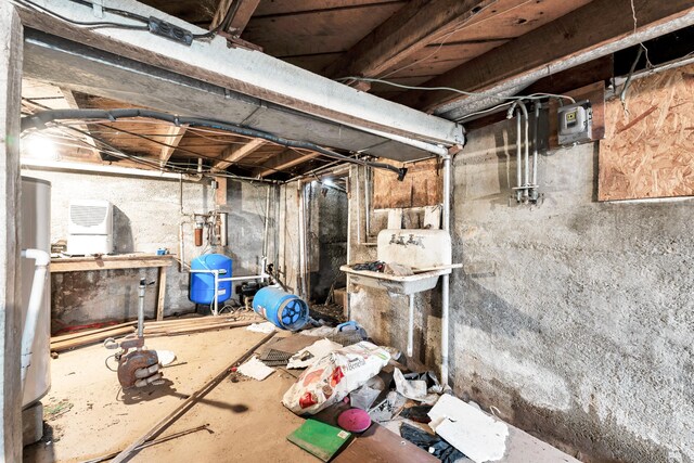 view of unfinished basement
