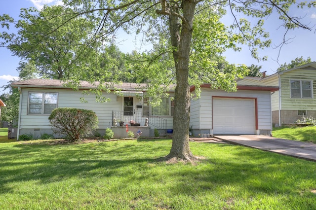 715 Cherry St, Neosho, MO 64850 - photo 1