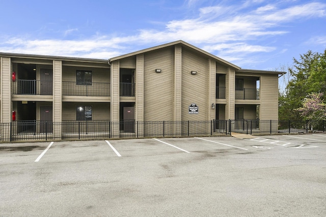 164 Dogwood Park Trl Bldg 1204, Branson, MO 65616 - view of property featuring uncovered parking