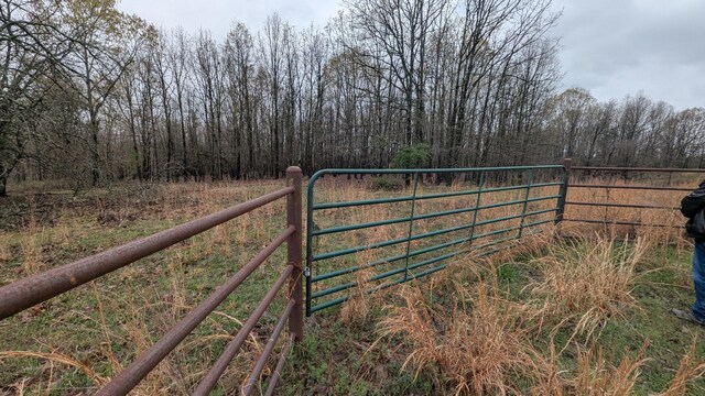 000 County Road 9160, Koshkonong, MO 65692