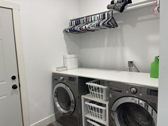3826 S 77th Rd, Dunnegan, MO 65640 - clothes washing area with laundry area, washer hookup, and baseboards