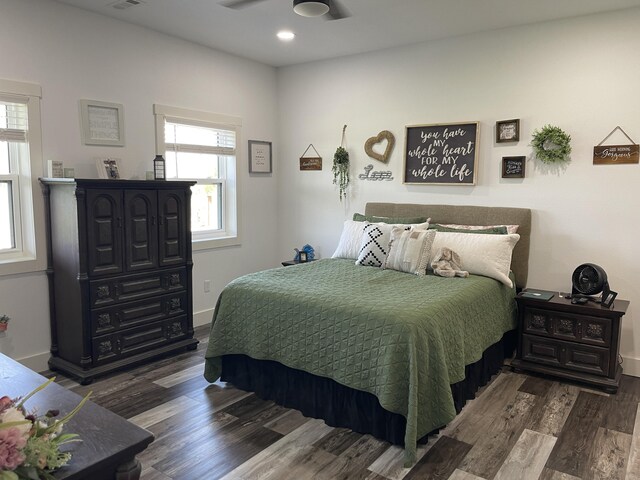 3826 S 77th Rd, Dunnegan, MO 65640 - bedroom featuring recessed lighting, visible vents, baseboards, and wood finished floors