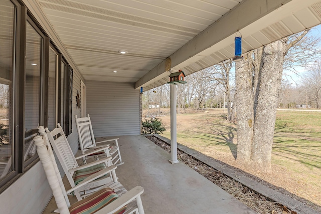 view of patio / terrace with covered porch