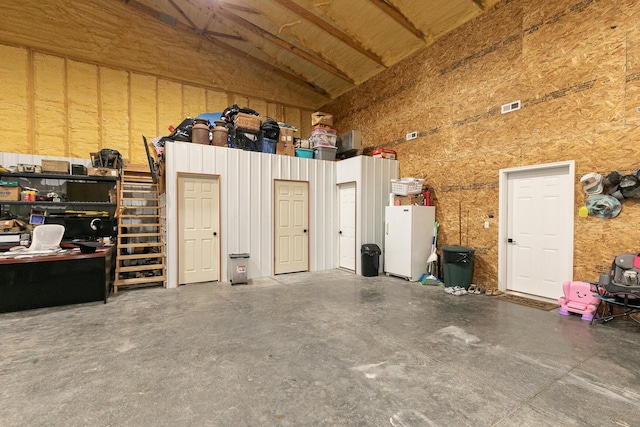 1798 E 328th Rd, Bolivar, MO 65613 - garage with visible vents