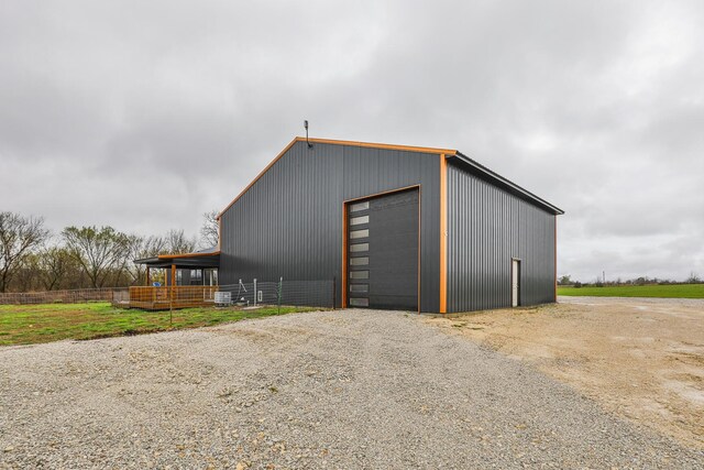 1798 E 328th Rd, Bolivar, MO 65613 - view of pole building featuring driveway and fence