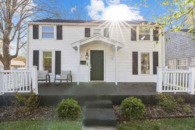 view of front of home with covered porch