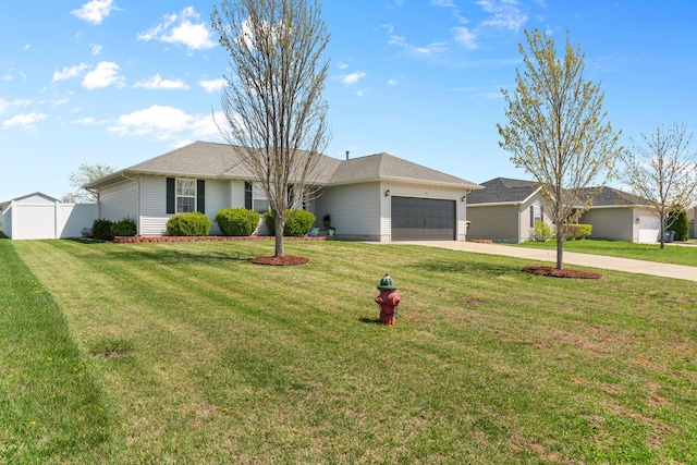 715 Woodlawn St, Marshfield, MO 65706 - ranch-style home with an attached garage, driveway, and a front yard