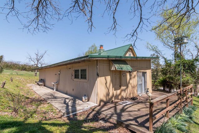 view of side of property