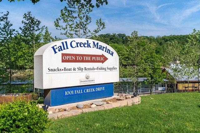 610 Abby Ln Unit 2, Branson, MO 65616 - details with fence