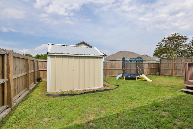 1431 Isdell St, Bolivar, MO 65613 - view of yard