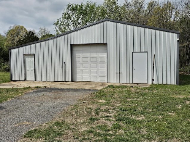 detached garage with driveway