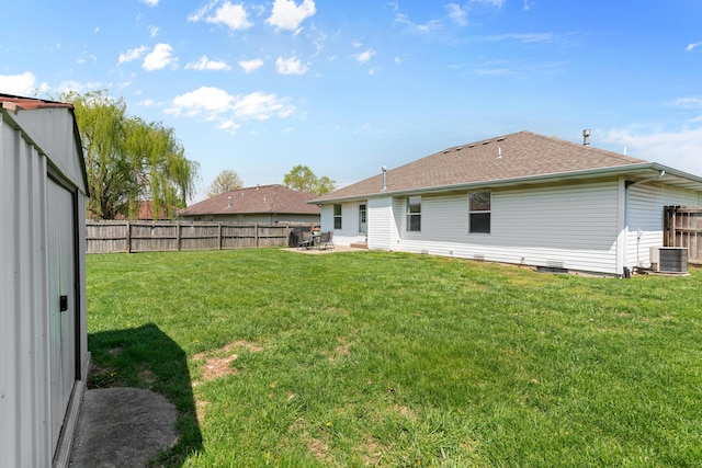 704 E Waterford Blvd, Ozark, MO 65721 - view of yard featuring a patio area and a fenced backyard