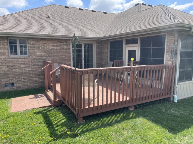 1605 S Meadow Ln, Bolivar, MO 65613 - wooden deck with a lawn