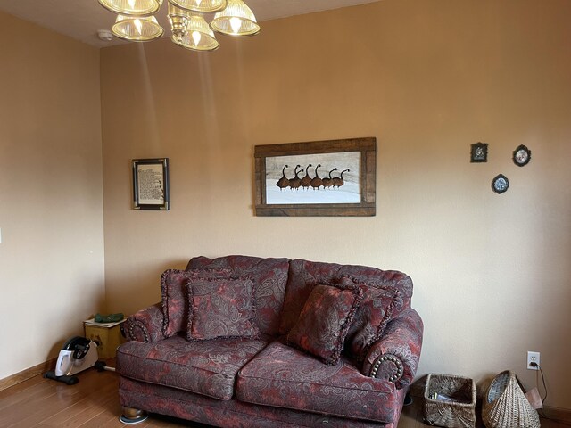 1605 S Meadow Ln, Bolivar, MO 65613 - living room with baseboards and wood finished floors