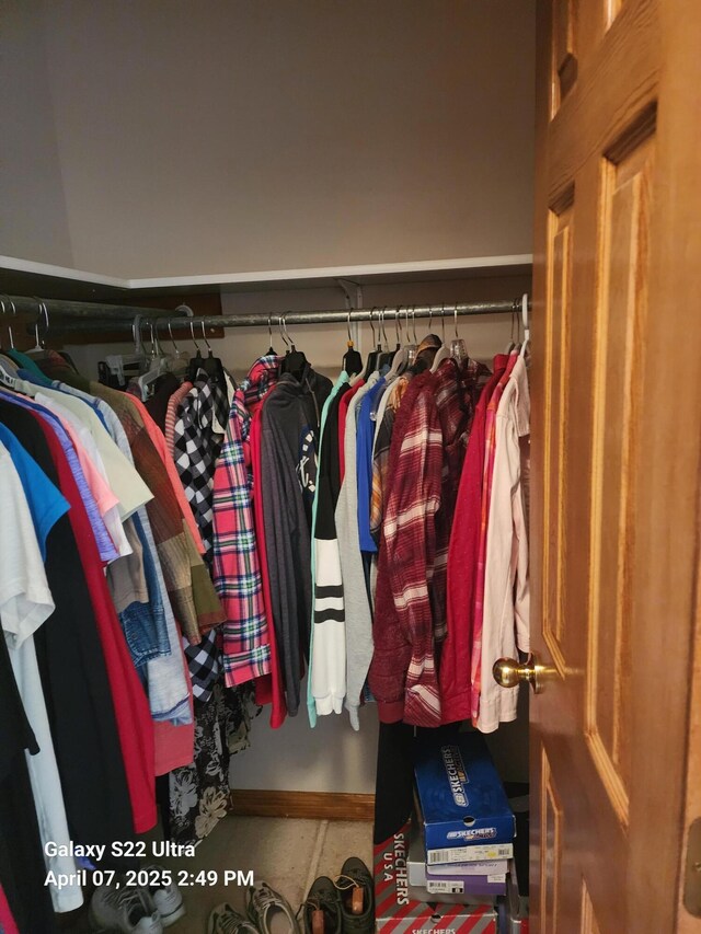 view of spacious closet