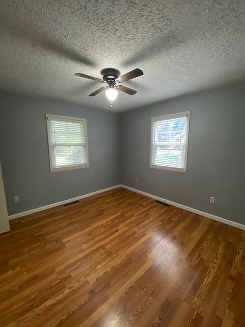 831 E Burford St, Marshfield, MO 65706 - photo 12