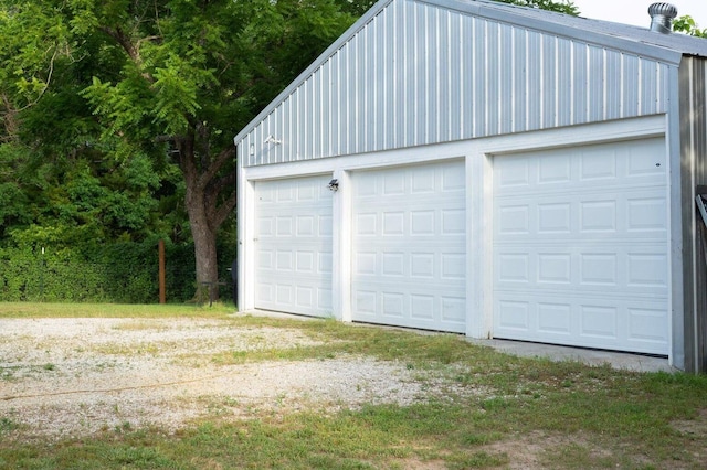 view of detached garage