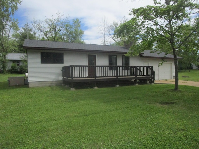510 W 3rd St, Mountain View, MO 65548 - view of front of property featuring a wooden deck, an attached garage, a front yard, and concrete driveway