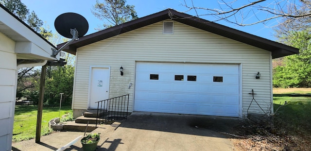 view of detached garage