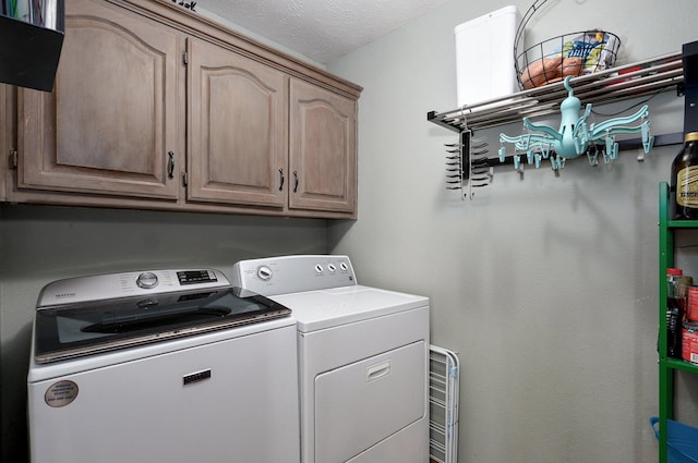625 Parkwood Dr, Mount Vernon, MO 65712 - clothes washing area with cabinet space and washer and dryer