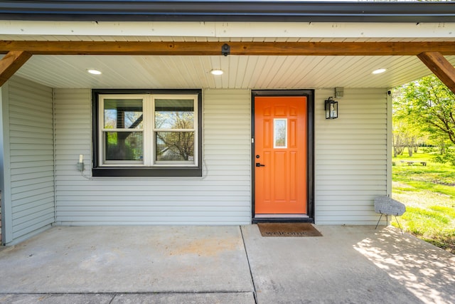 view of property entrance