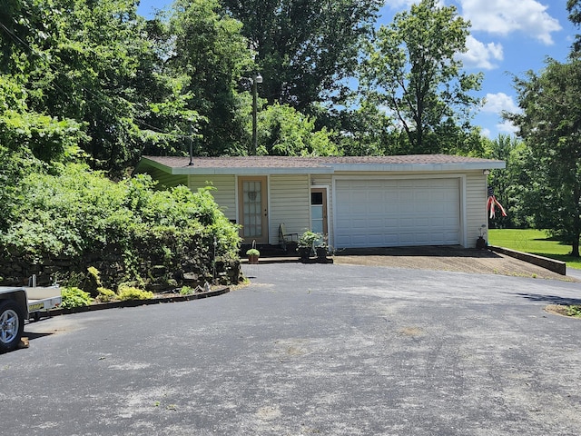 702 W Hubble Dr, Marshfield, MO 65706 - view of front of property