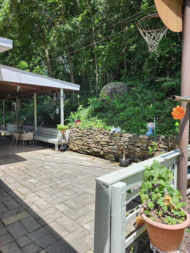 702 W Hubble Dr, Marshfield, MO 65706 - view of patio / terrace