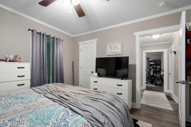 953 S Weaver Ave, Springfield, MO 65806 - bedroom featuring ornamental molding, wood finished floors, ceiling fan, and baseboards