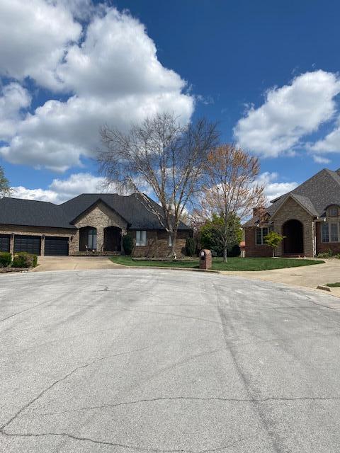 4822 S Montrose Pl, Springfield, MO 65810 - exterior space